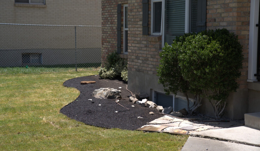 new mulch in sandy